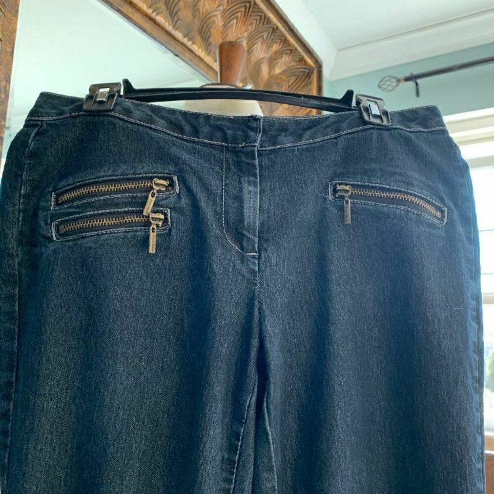 - Bisou Bisou Womens Jeans Dark Denim Zippered Pockets in Front Size 8